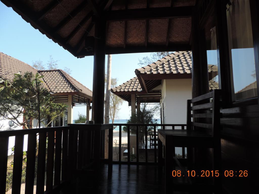 Yaya Bungalows Blue Coral Gili Meno Habitación foto